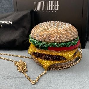 Stunning Judith Leiber Hamburger bag ❣️✨🍔.                    SOLD OUT‼️